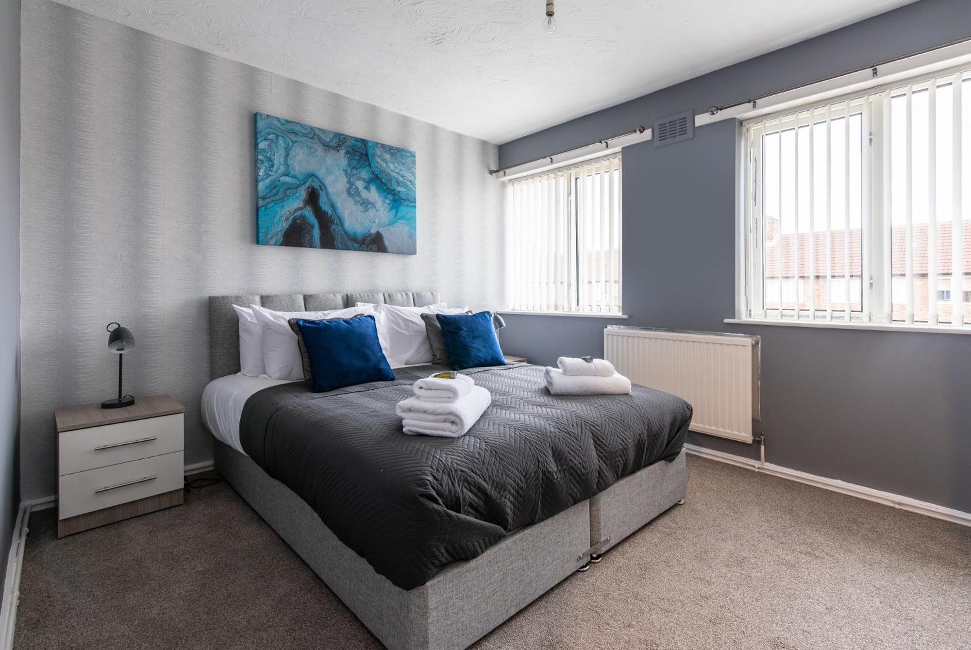 3 Bed Apartment - Perfect For Contractors Near Liverpool Airport Hale  المظهر الخارجي الصورة