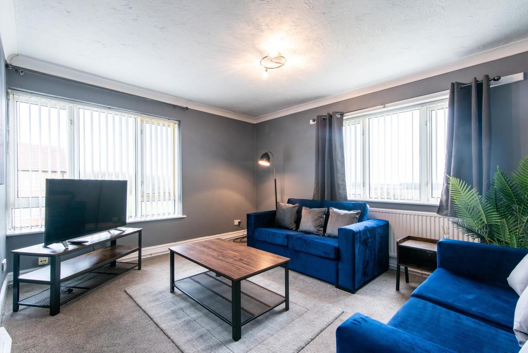3 Bed Apartment - Perfect For Contractors Near Liverpool Airport Hale  المظهر الخارجي الصورة